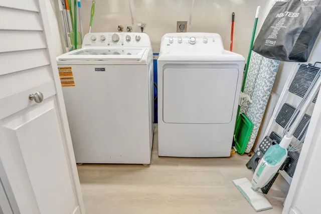  Unit 608b photo 38