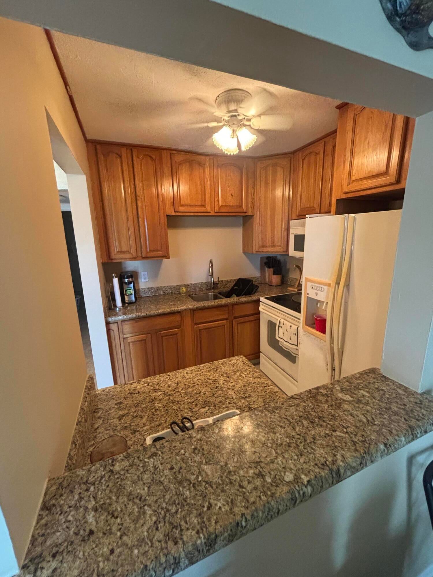 Unit 110 photo 9