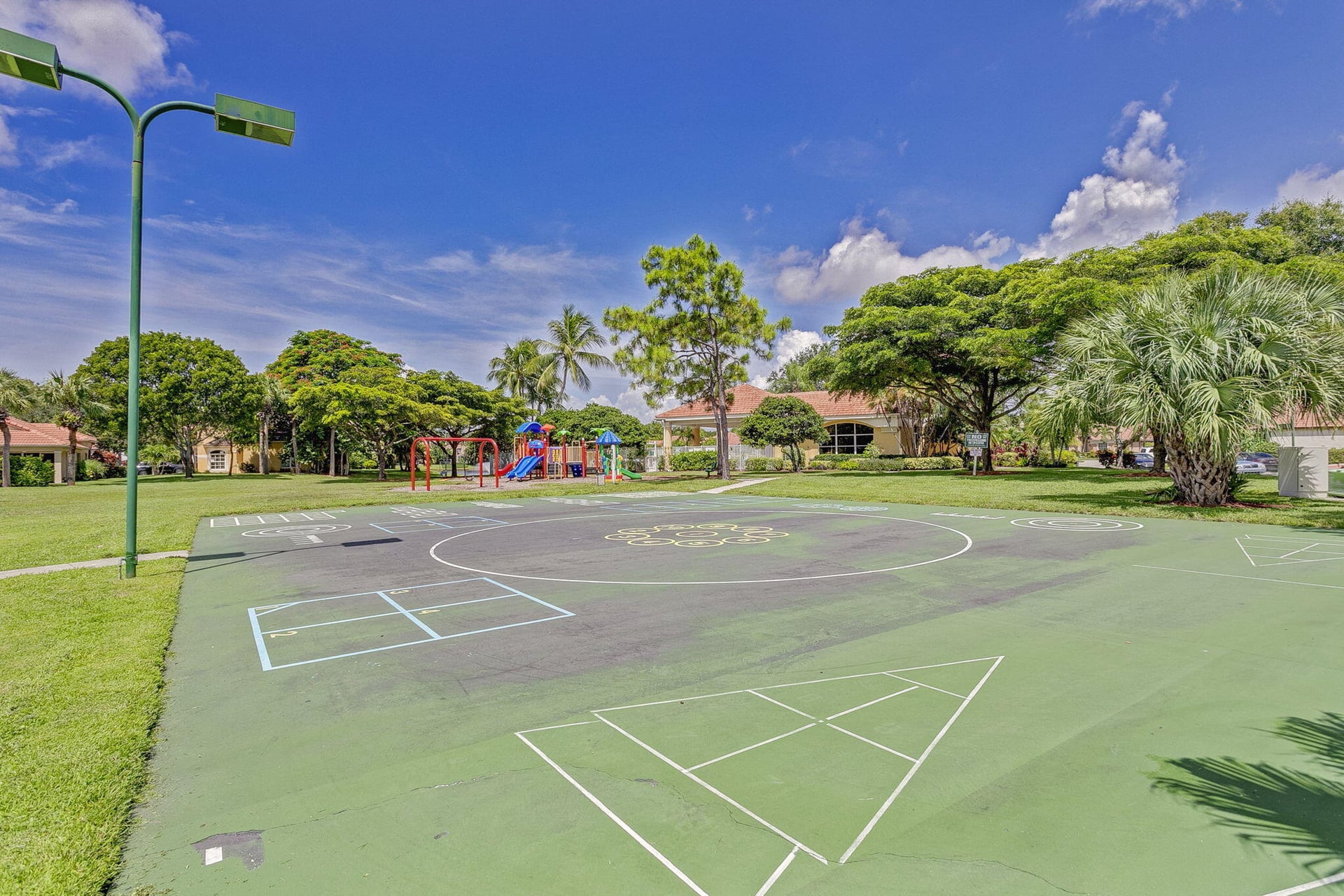 Residence photo 18