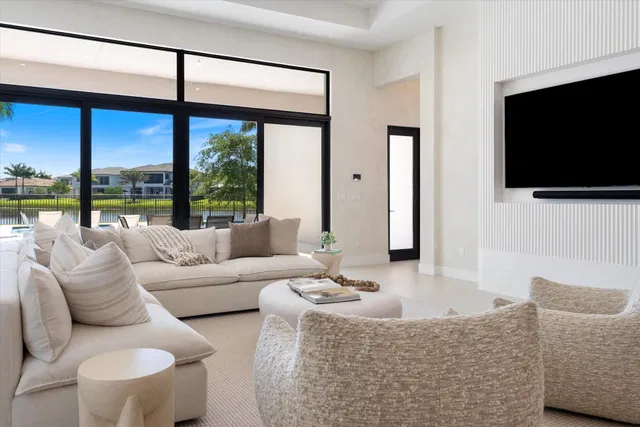 Boca Bridges Residence photo 8