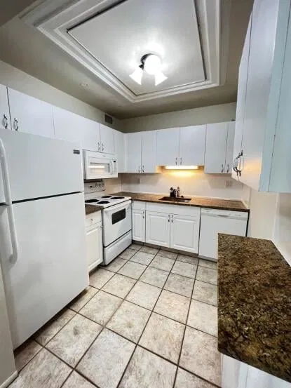 Unit 302 photo 3
