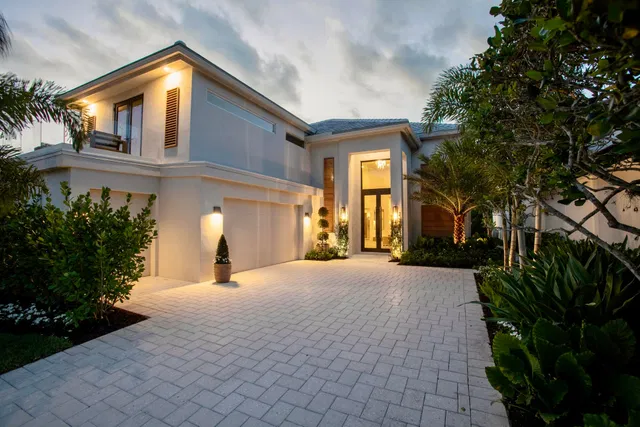 Frenchman's Creek Residence photo 8