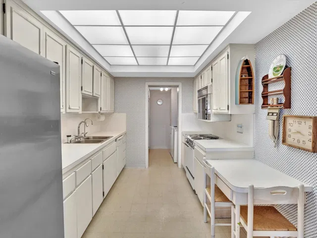 Downtown Delray Beach Unit 12f photo 22