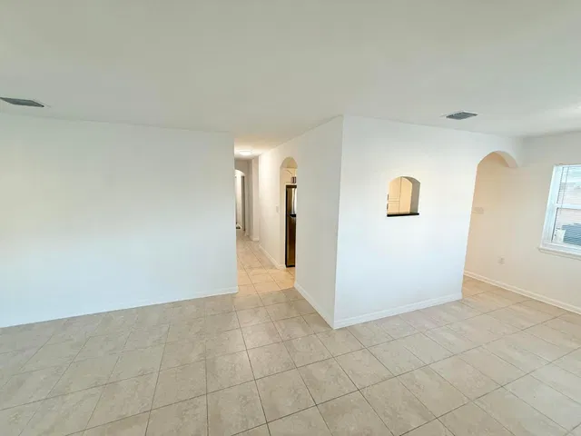  Residence photo 11
