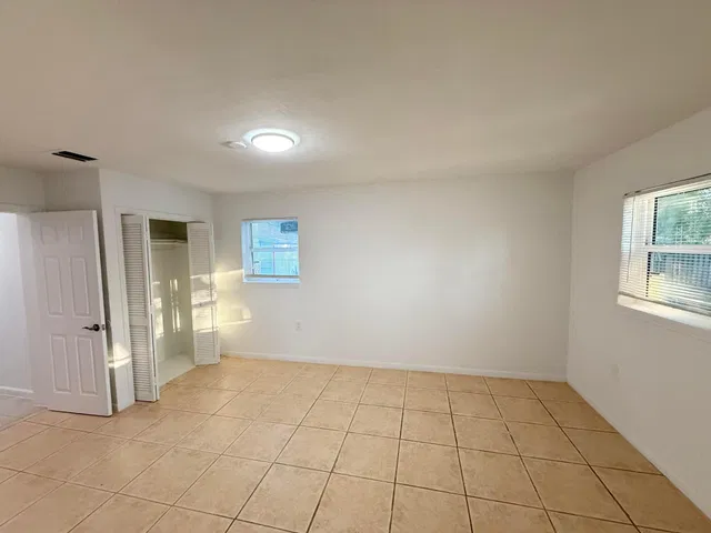  Residence photo 19