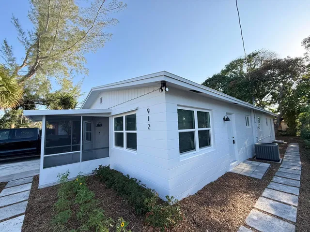  Residence photo 30