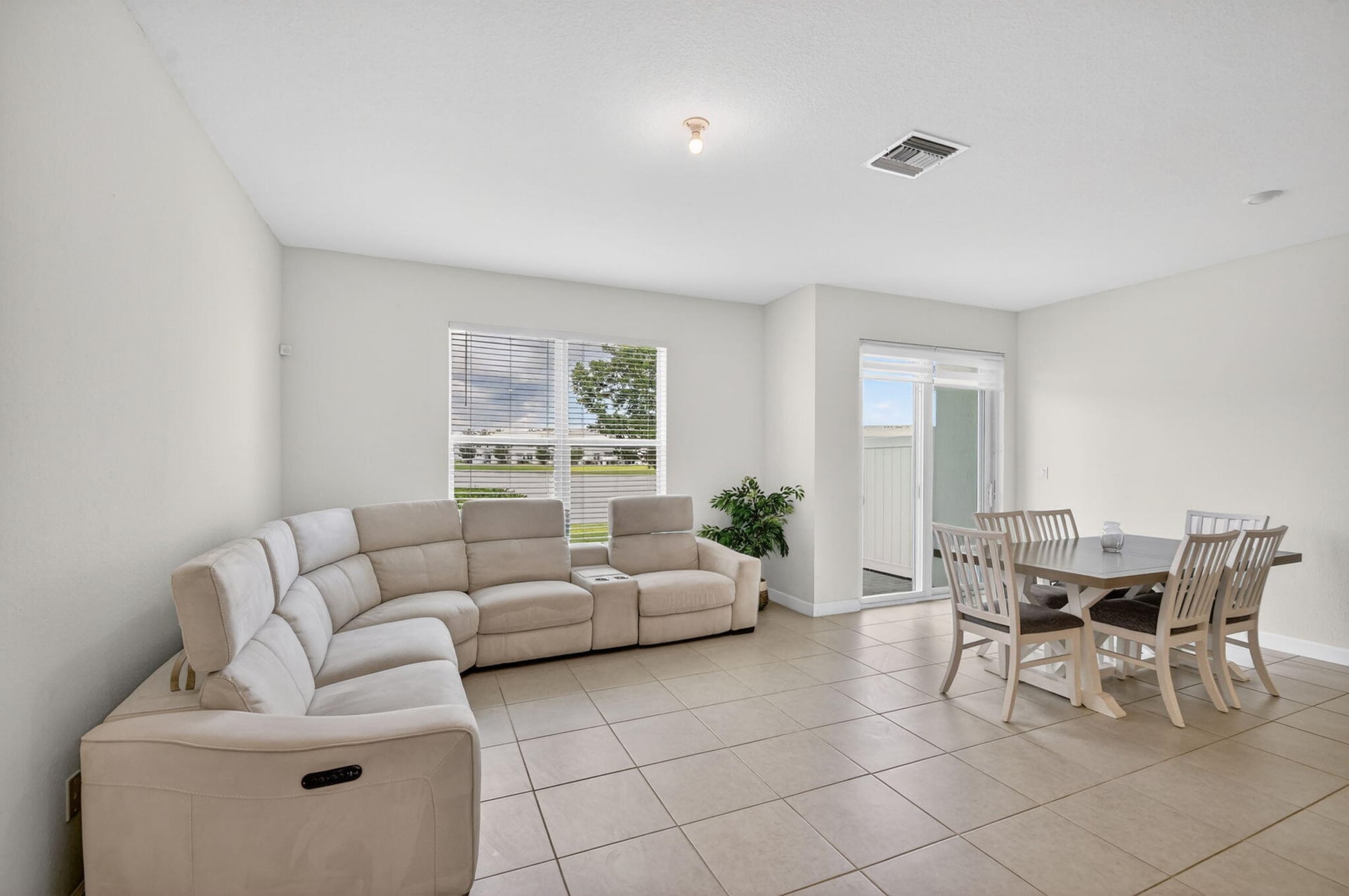 Residence photo 20