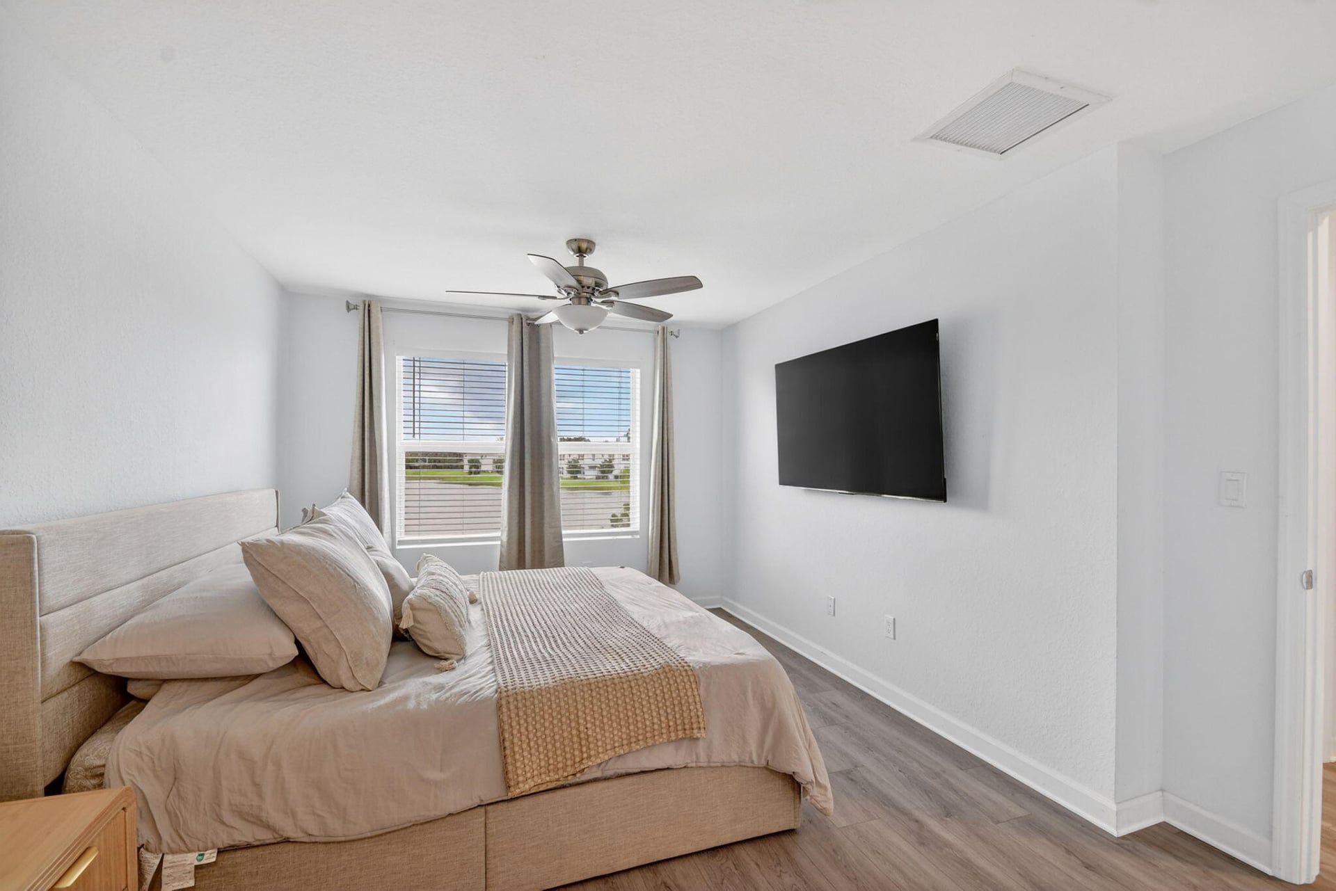 Residence photo 23