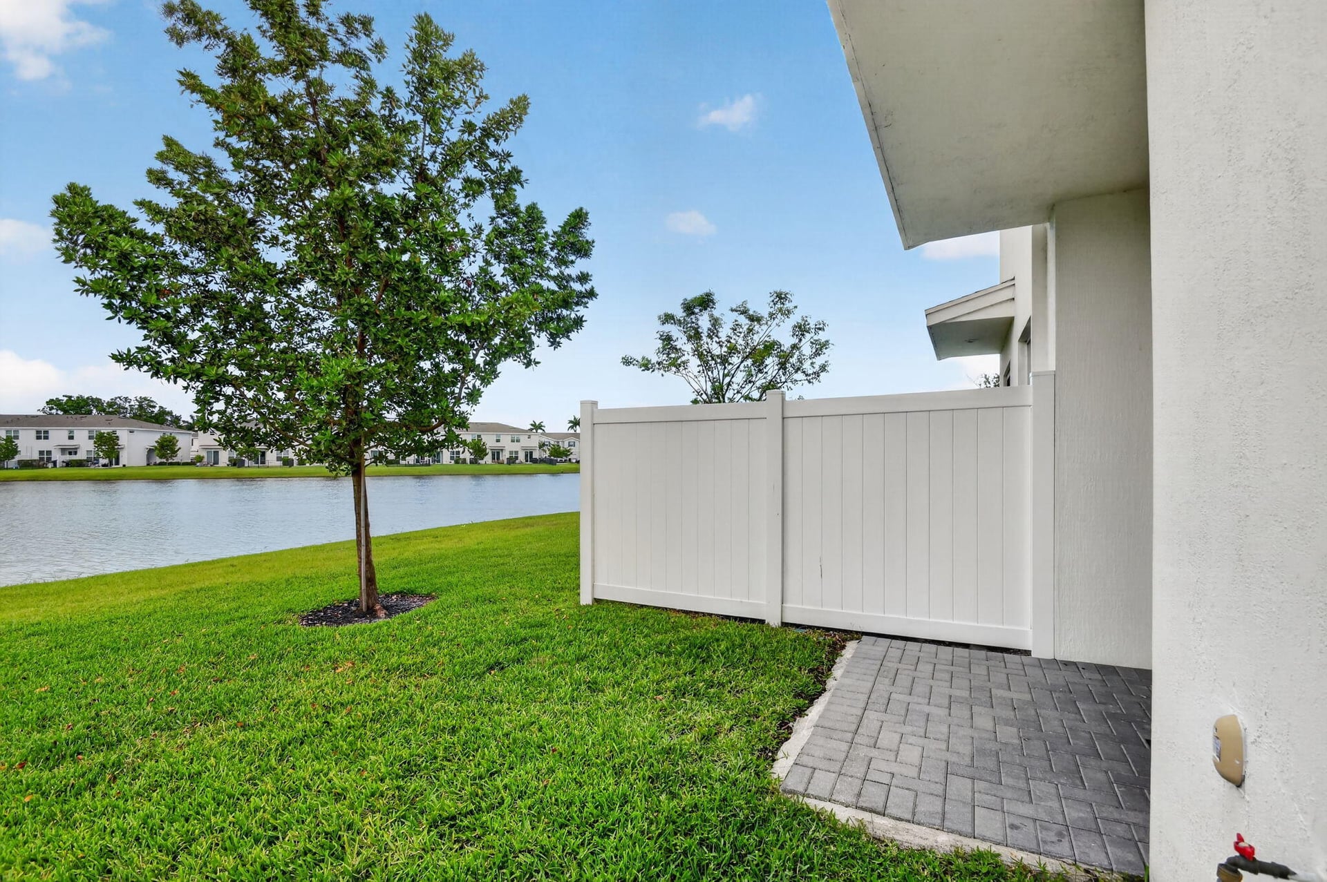 Residence photo 48
