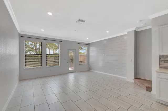 Residence photo 10