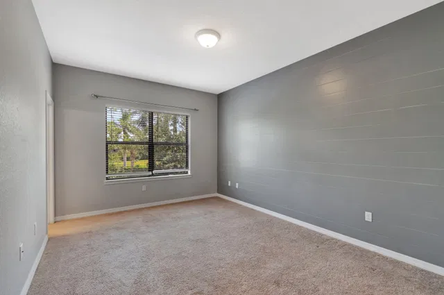 Residence photo 15