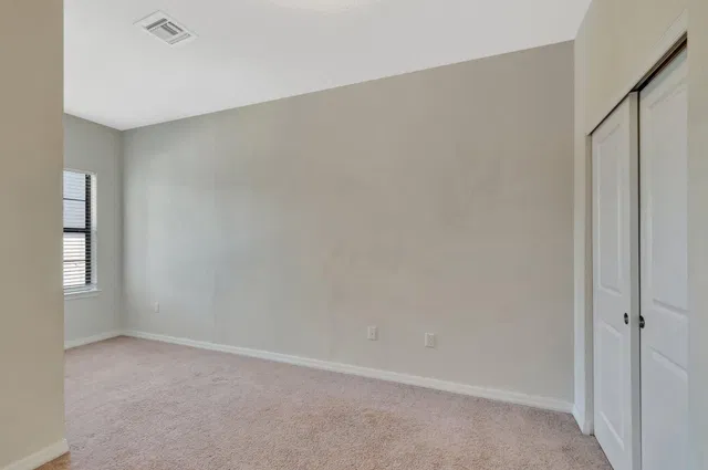 Residence photo 20