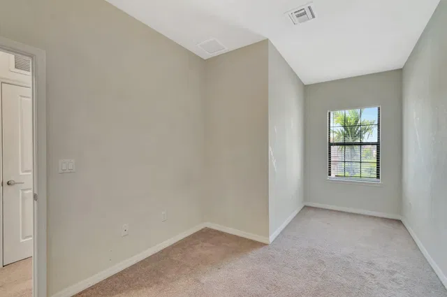 Residence photo 21