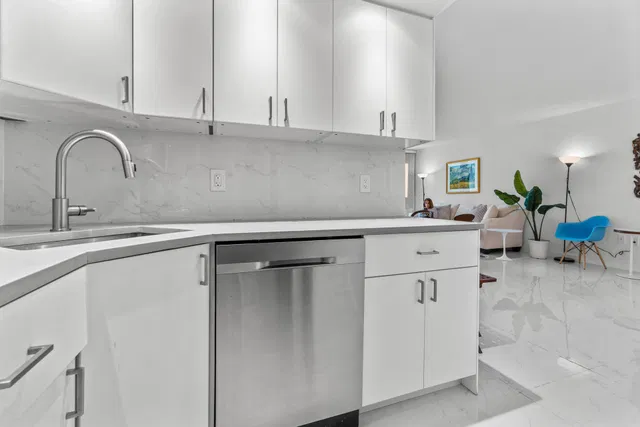  Unit 306 photo 13