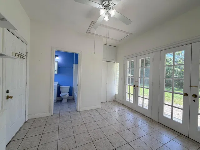 Residence photo 17