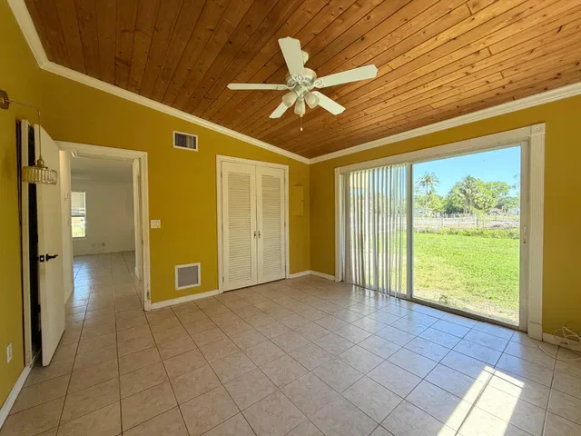 Residence photo 23