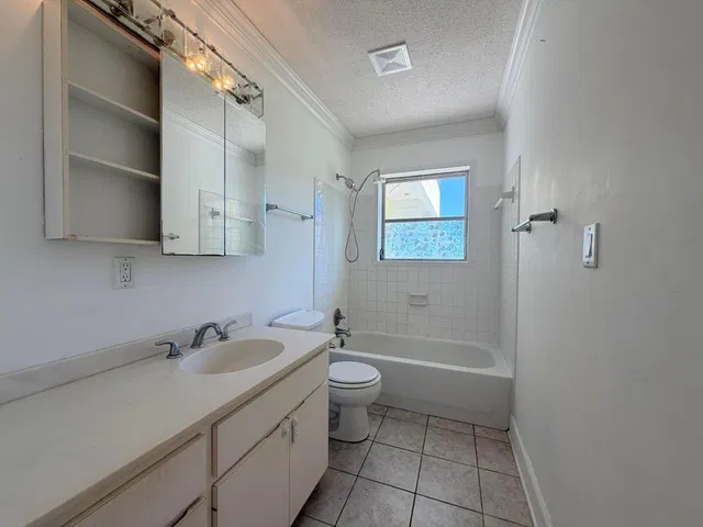 Residence photo 27