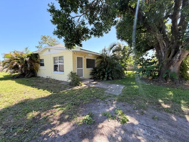 Residence photo 32