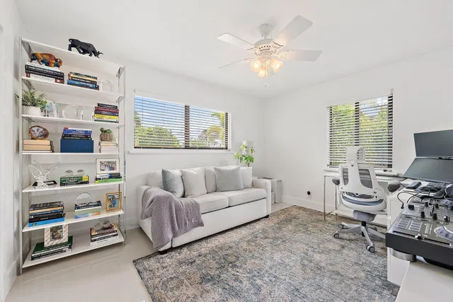 West Palm Beach Residence photo 17