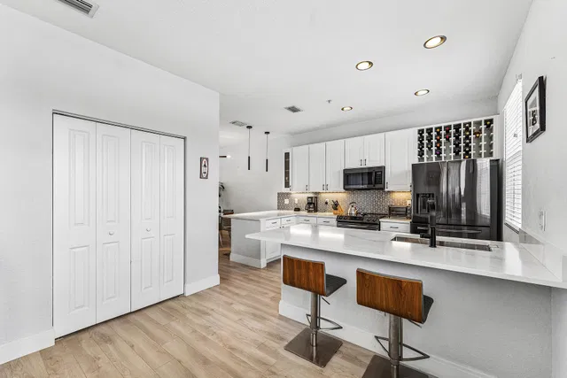 Downtown Delray Beach Unit 22 photo 8