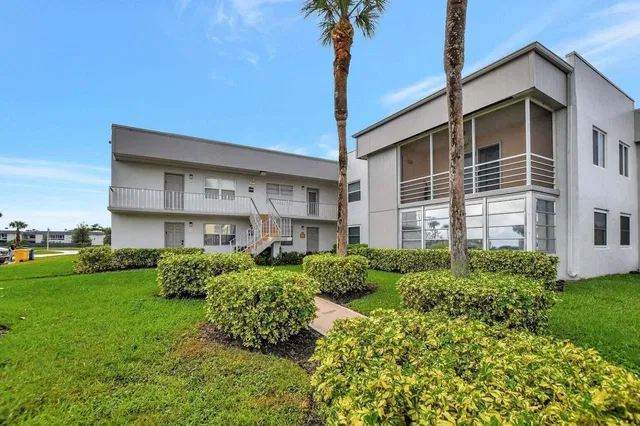 Residence photo 4