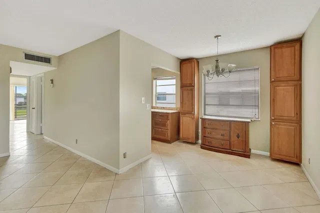Residence photo 10