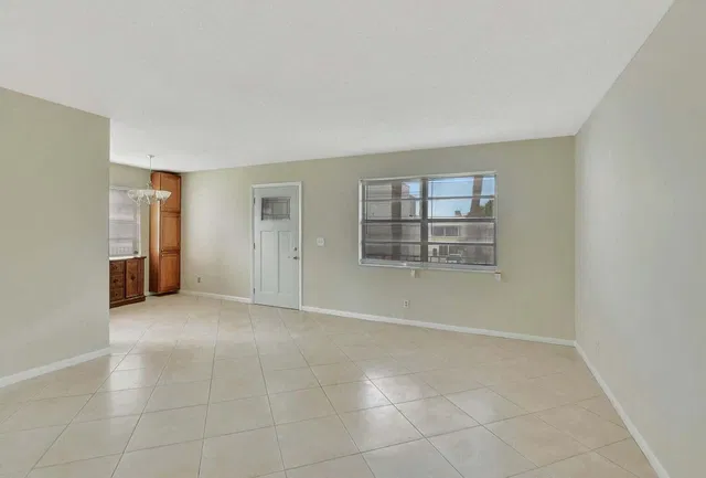Residence photo 11