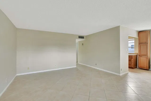 Residence photo 13