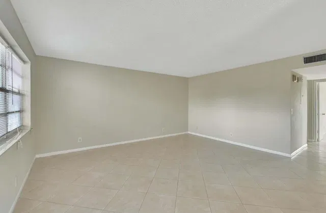 Residence photo 14