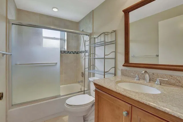 Residence photo 23