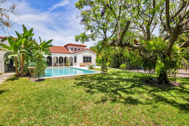 SoSo West Palm Beach Residence photo 2