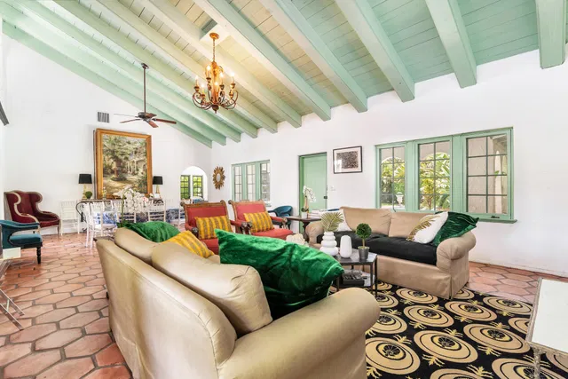 SoSo West Palm Beach Residence photo 11