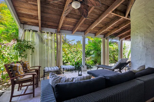 SoSo West Palm Beach Residence photo 26