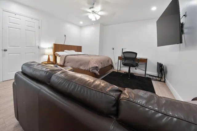 Unit Unit B photo 5