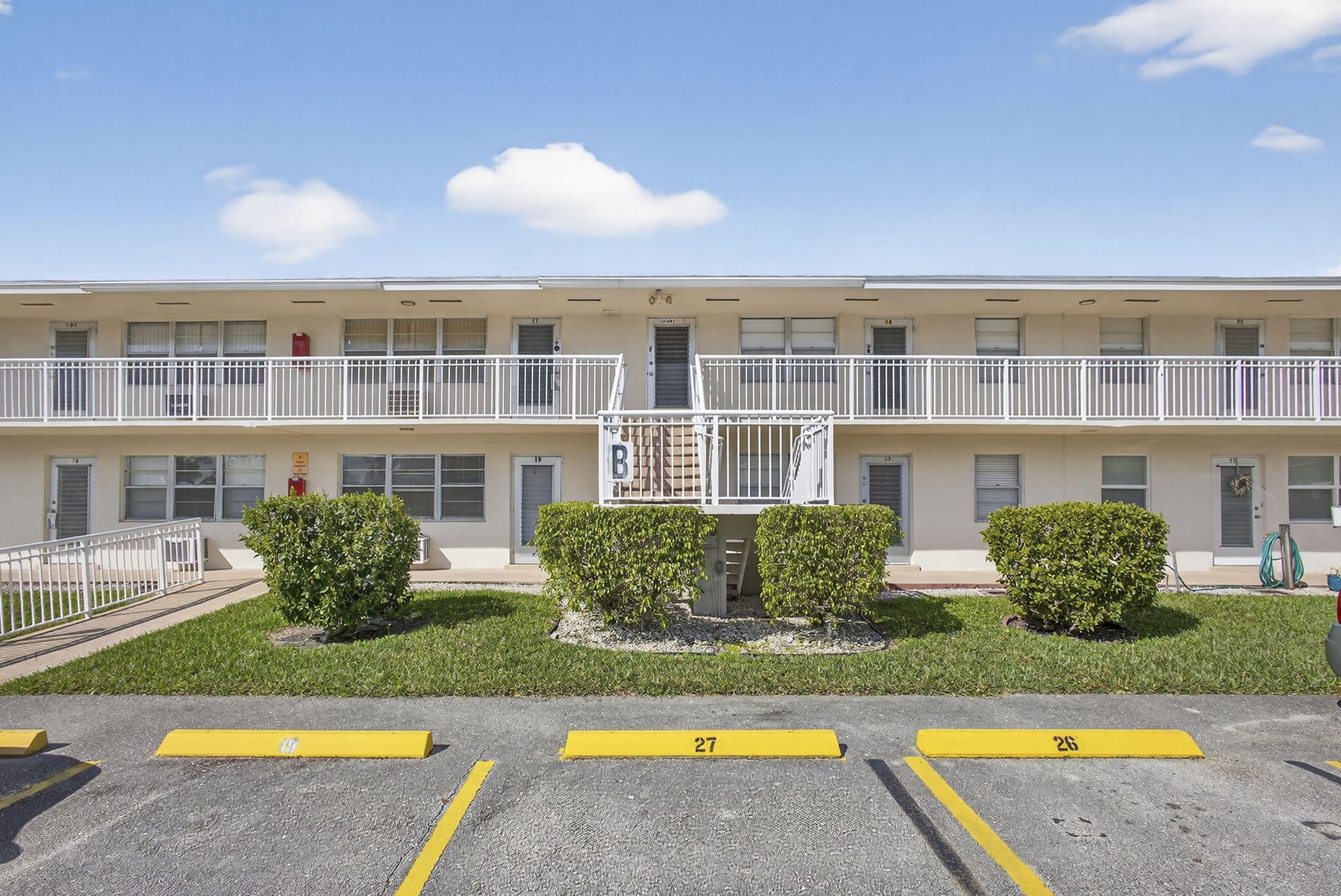 Residence photo 2
