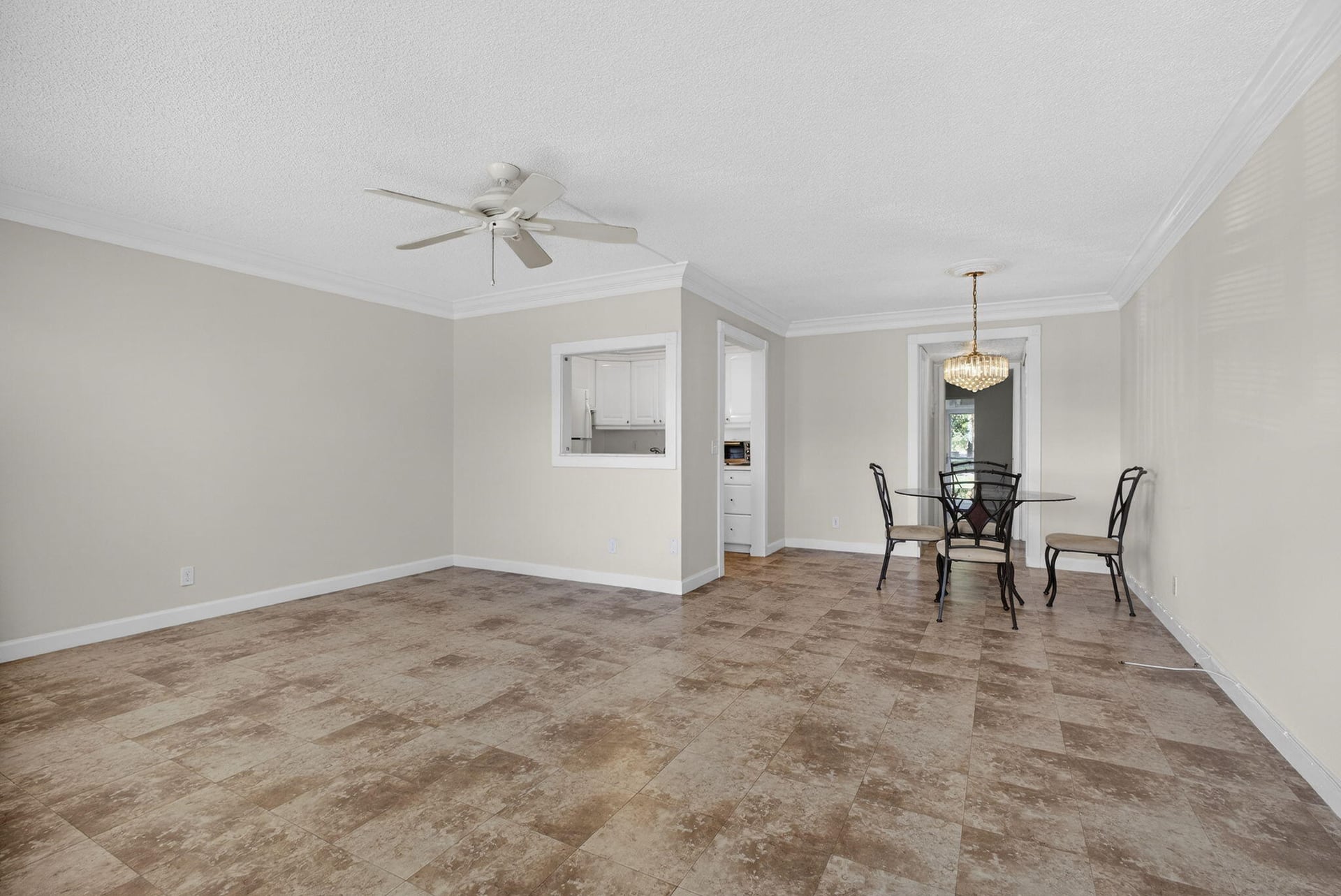 Residence photo 8