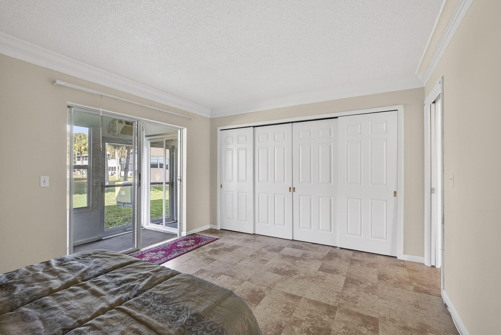 Residence photo 15