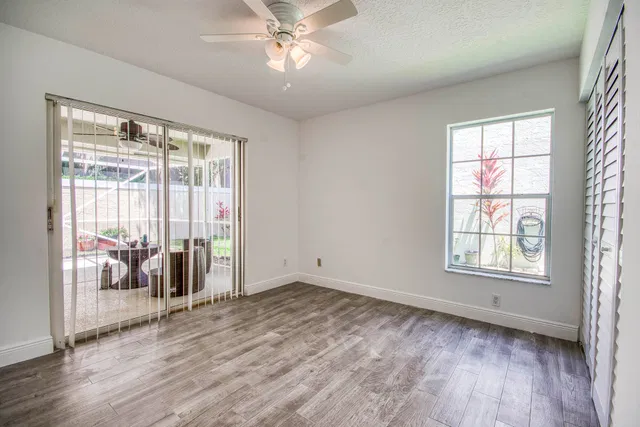 Residence photo 43