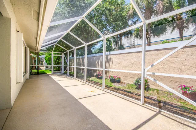 Residence photo 47