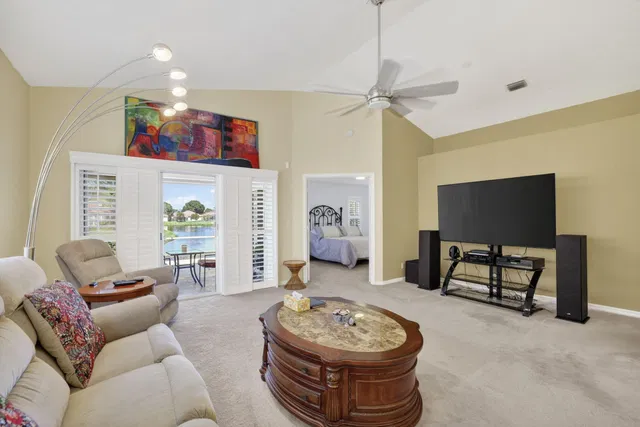 Residence photo 13