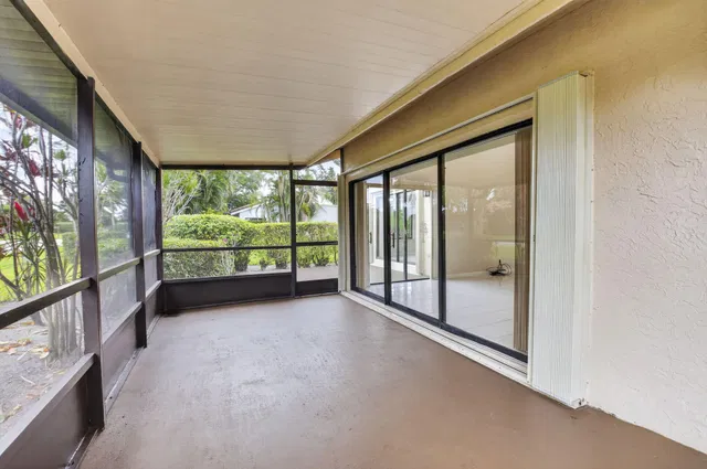 Residence photo 2