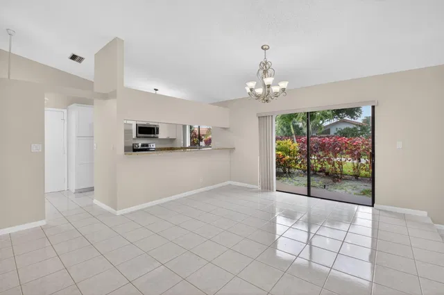 Residence photo 6