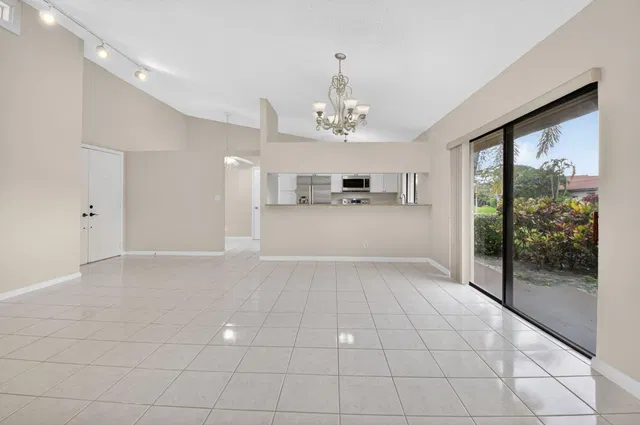 Residence photo 14