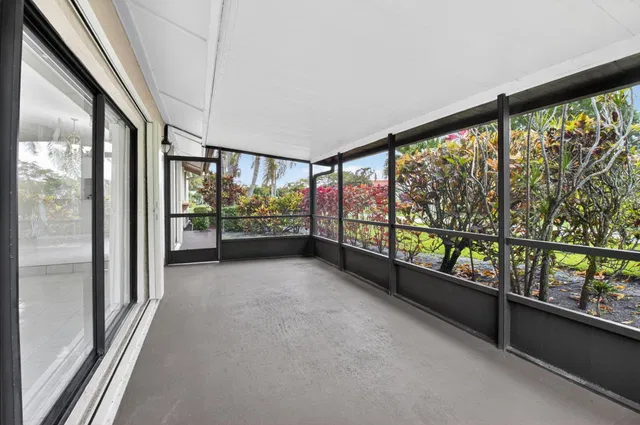 Residence photo 37