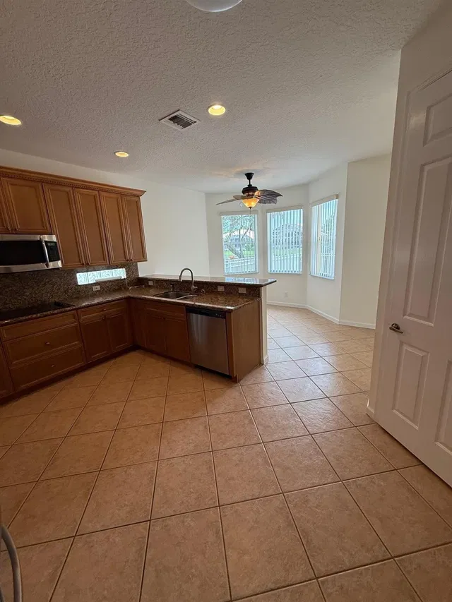 Residence photo 4