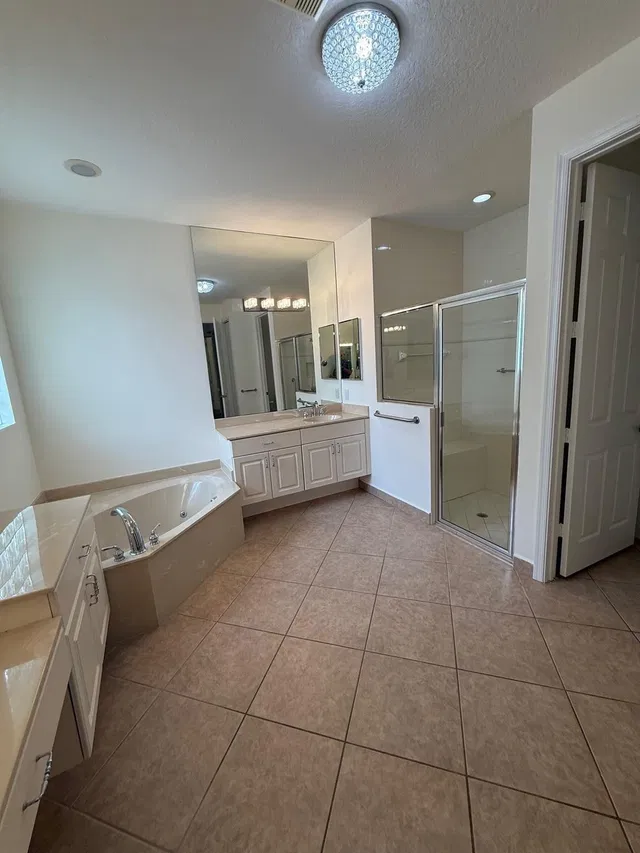 Residence photo 6