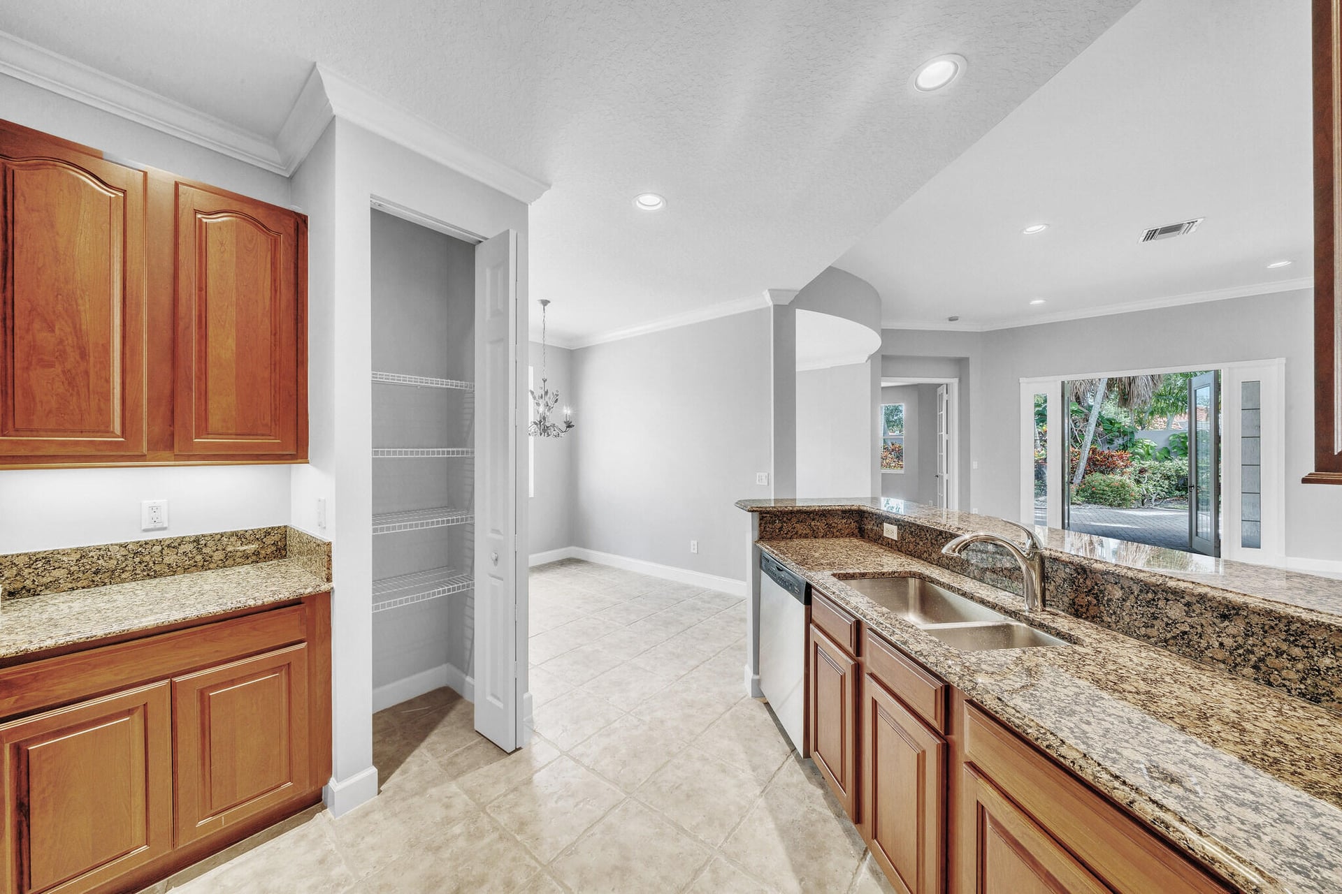 Residence photo 9