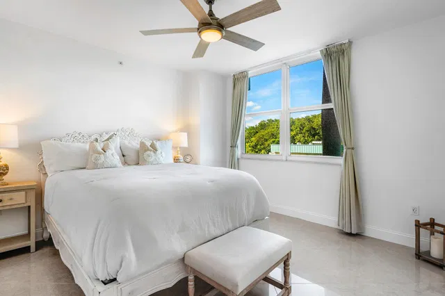 Boynton Beach Club Unit 202 photo 8
