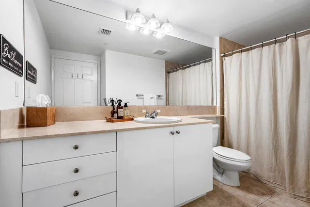 Boynton Beach Club Unit 202 photo 9