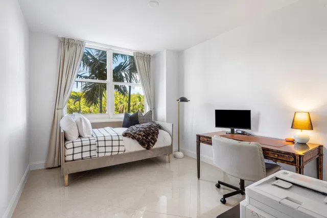 Boynton Beach Club Unit 202 photo 10